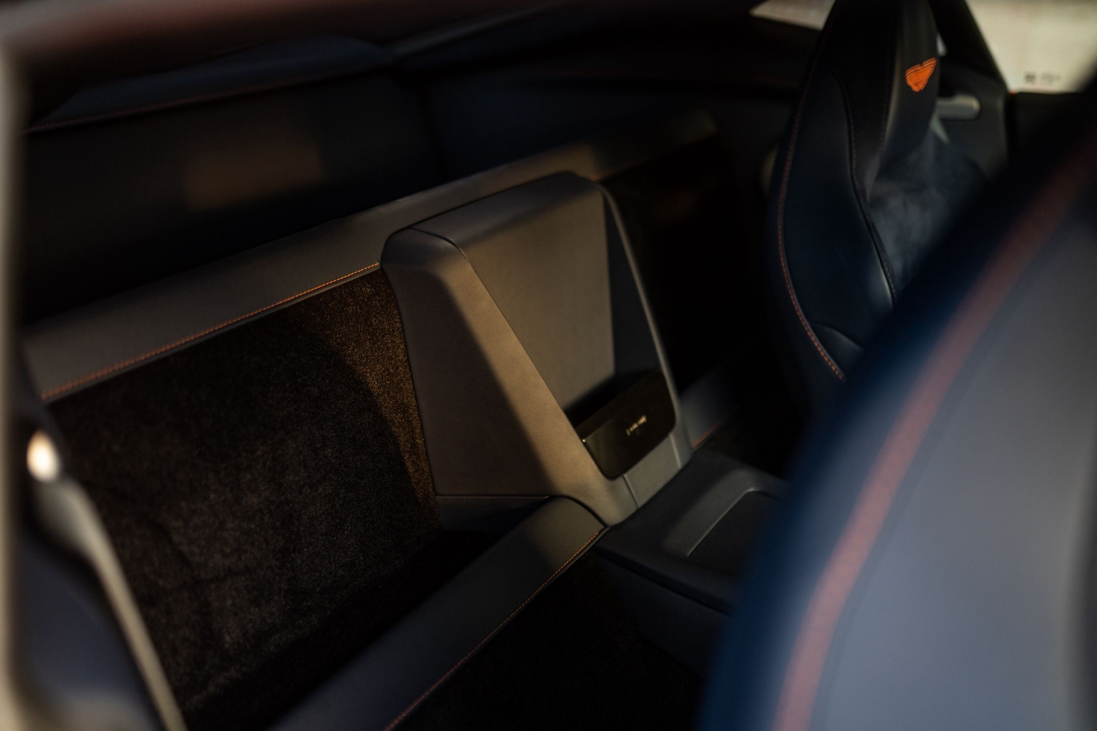 Aston Martin Vantage (2025)
