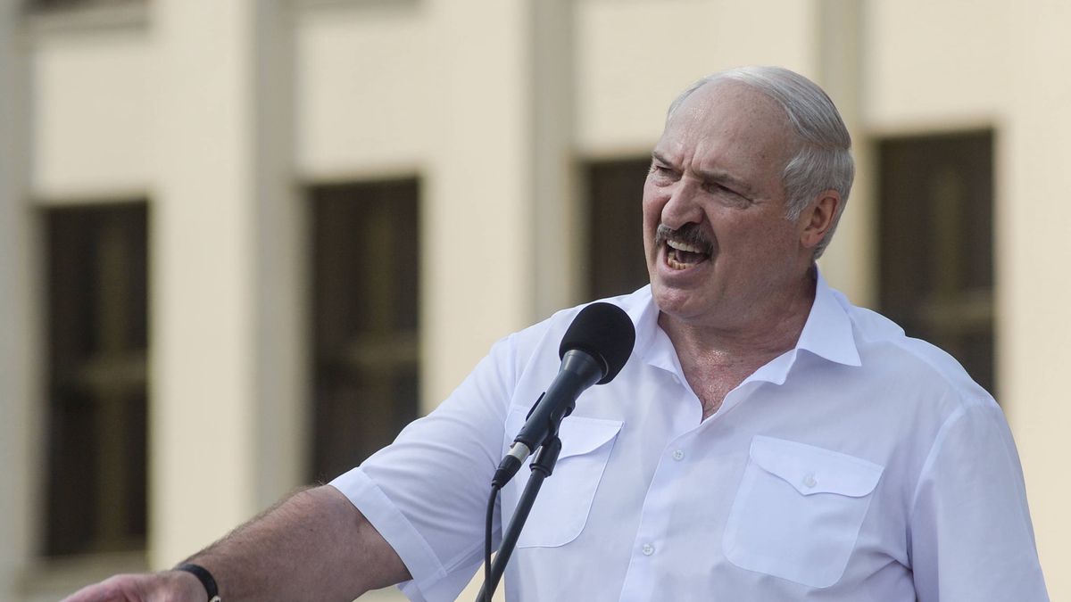 Prezydent Białorusi oskarżył Warszawę o wspieranie zbiegłych białoruskich opozycjonistów i udzielanie schronienia ekstremistom.