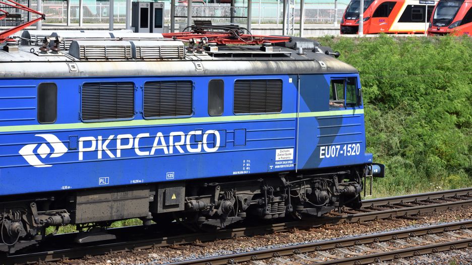 pkp, cargo, pkp cargo, poland, pkpcargo, train, railway, rail, railroad, polish, warsaw, locomotive, logistics, freight, carrier, transport, transportation, blue