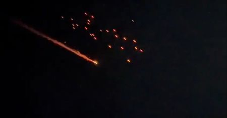 "Deszcz meteorytów" nad Izraelem. Iran znów użył potężnej broni