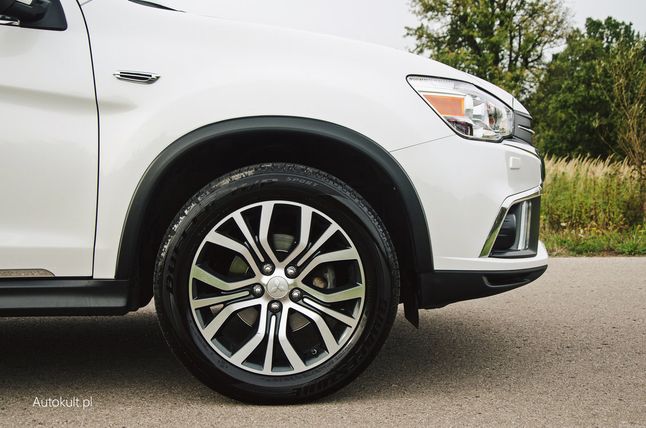 Ozdoba, w którą nie warto inwestować. Mitsubishi ASX w mojej opinii ma najwięcej zalet na 16-calowych obręczach.