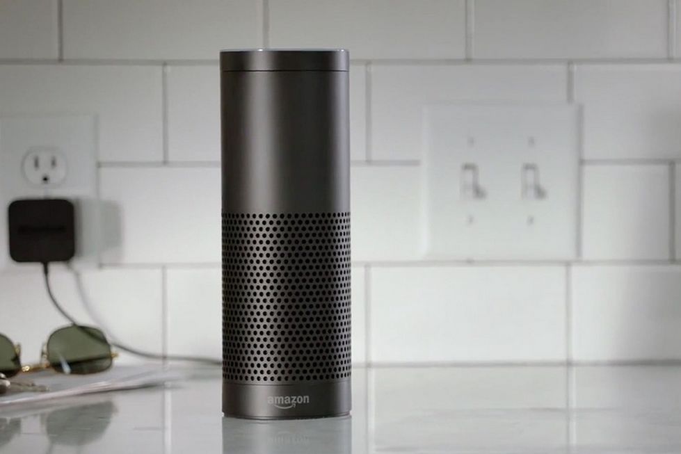 Amazon ujawnił Echo. To domowa, głosowa asystentka prawie jak z filmu „Ona”