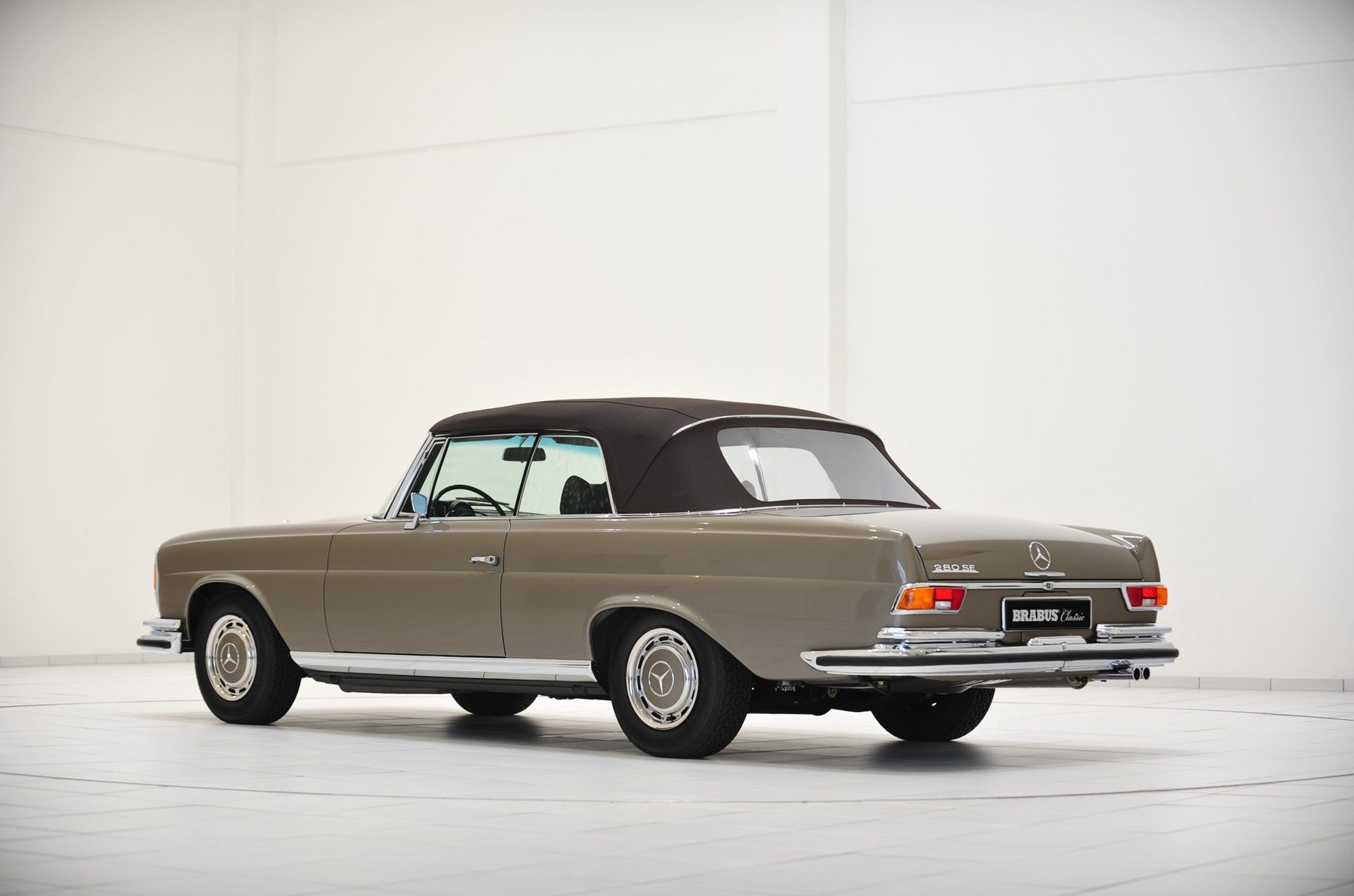 1970 Mercedes W111 280SE