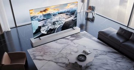 TCL pochwali się wielkimi telewizorami. Sprawdź, kiedy będzie w twoim mieście