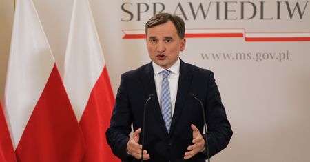 Ziobro chce się założyć z premierem. Stawką polski alkohol