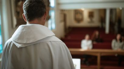 Chcieli sprzedać nielegalne towary. Księża złapani