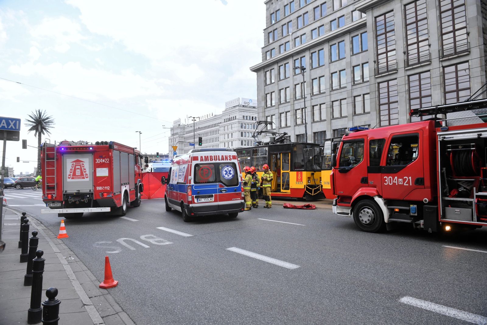 Paraliż w centrum Warszawy. Nastolatka potrącona przez tramwaj