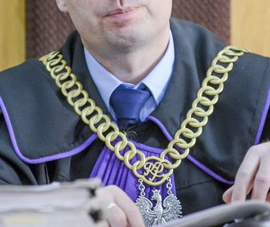 Wysoka kwota i kilogram złota. Tyle miały kosztować usługi byłego posła