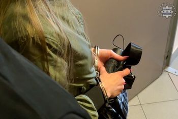 Udaremniono próbę wyłudzenia 37 500 zł w Katowicach. Trzy osoby zatrzymane