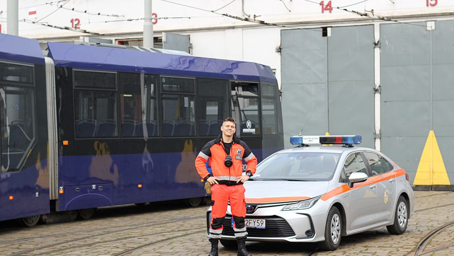 Wrocław. MPK na ratunek. Ratownicy medyczni zatrudnieni w spółce