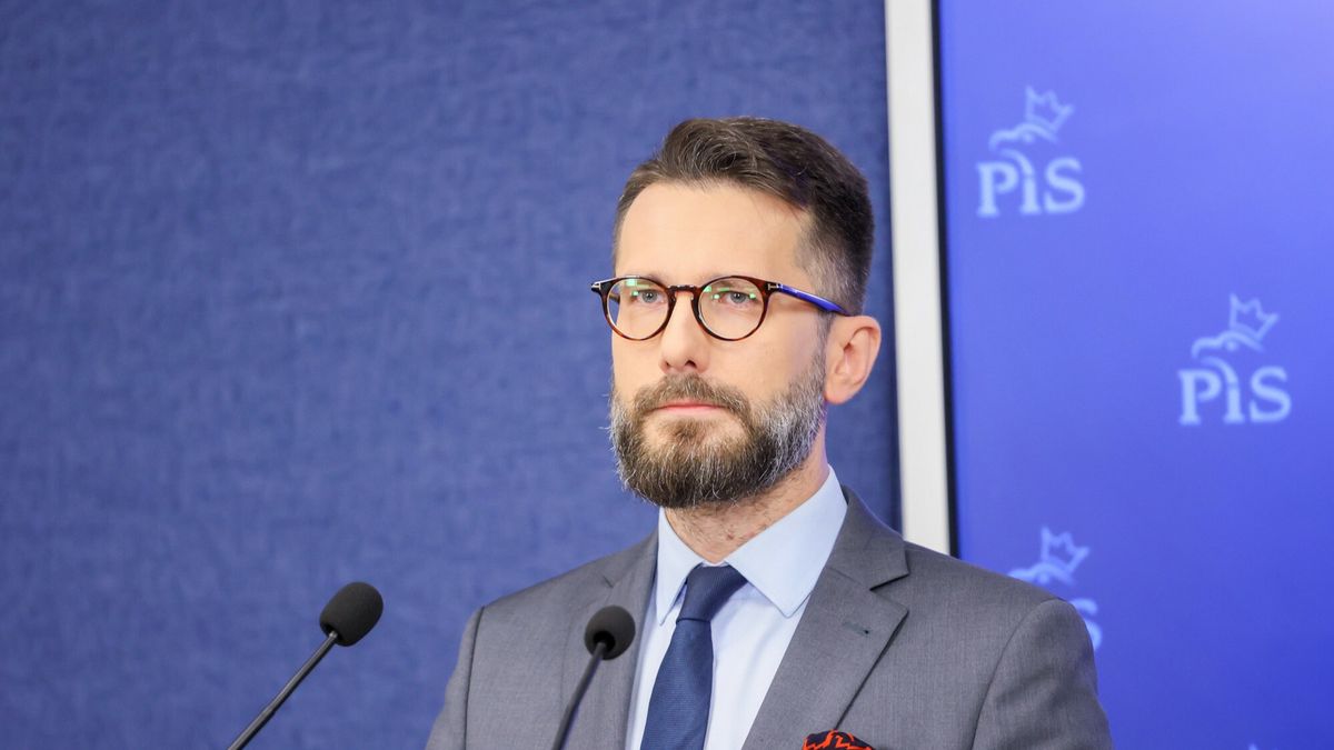 Rzecznik PiS Radosław Fogiel odpowiedział na propozycję Tuska, by skrócić czas pracy w tygodniu do czterech dni 