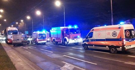 Lublin: Dachowanie na al. Kraśnickiej. Dwie osoby poszkodowane. Gigantyczny korek