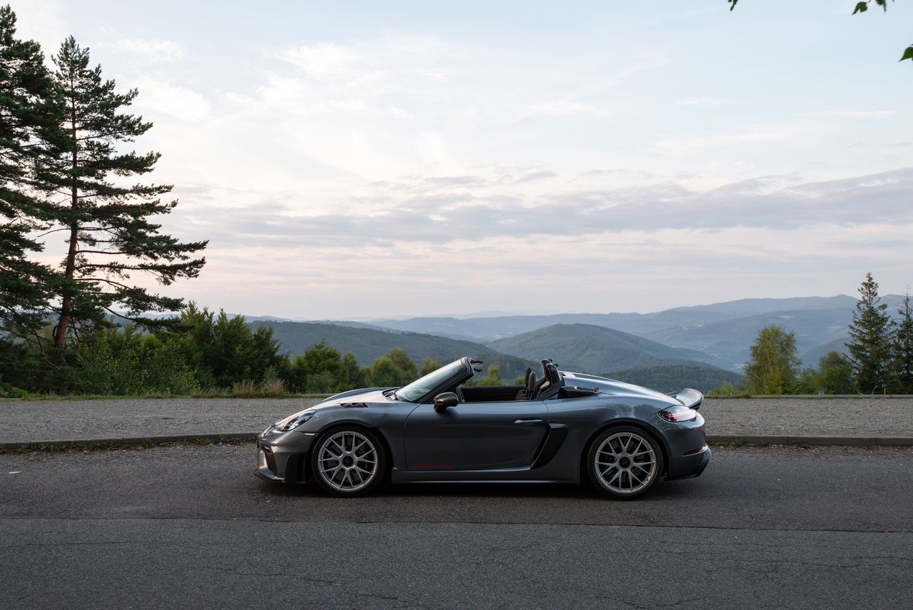 Porsche 718 Spyder RS