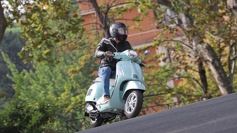 Vespa GTS