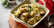Udko pieczone w kiszonej kapuście z kminkiem