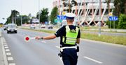 19-latek wjechał renault do rowu i uderzył w betonowy przepust