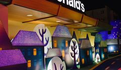 Łódzki McDonald's zamienił się w wielką grę planszową. To akcja promocyjna Burgera Drwala