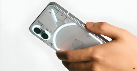 Nothing Phone (2) będzie smartfonem z innej ligi. Wyciekają pierwsze konkrety