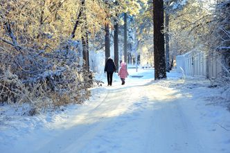 500 plus na wnuczka? W takich przypadkach o świadczenie mogą ubiegać się dziadkowie