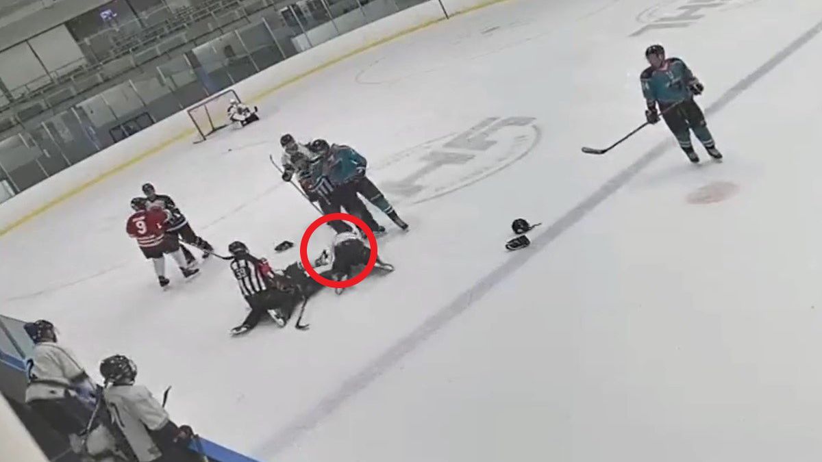 Skandal podczas amatorskiej ligi hokeja