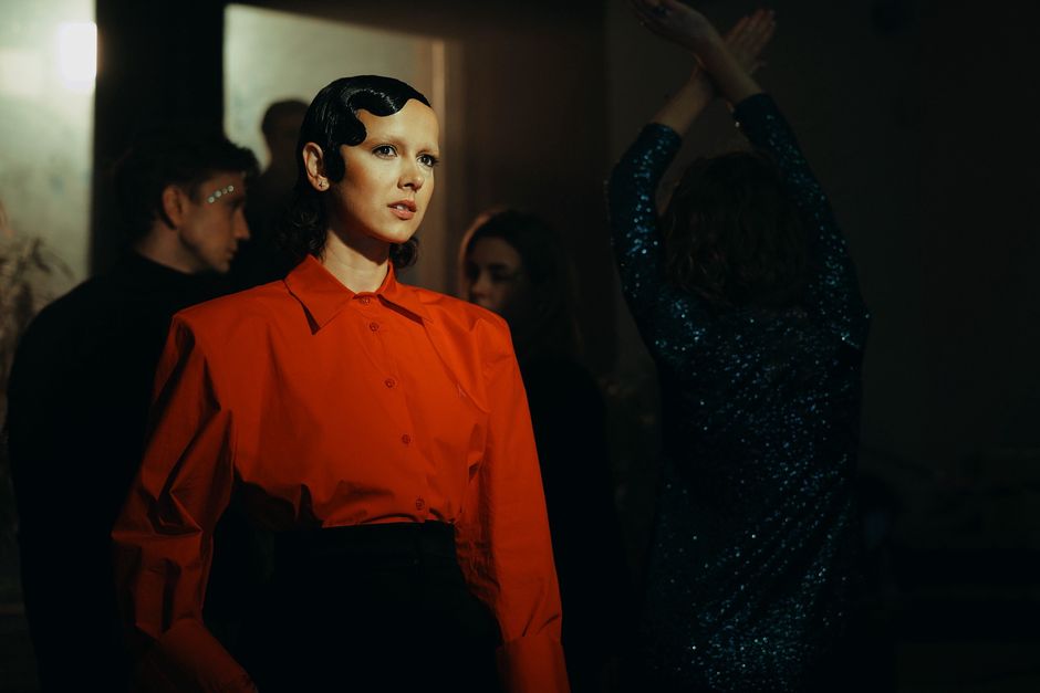 Monika Brodka w klipie "Żar"