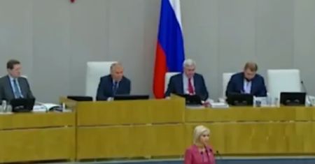 Szokujące sceny w Rosji. Tak mają zachowywać się dzieci