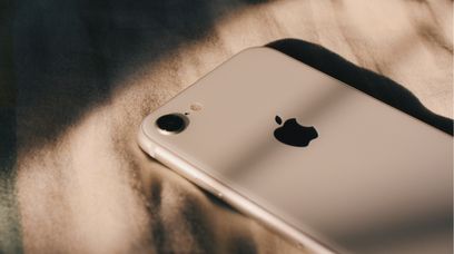 Pierwszy iPhone sprzedany na aukcji. Nie zgadniesz za ile