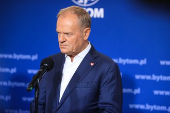 Posiedzenie klubu KO. Donald Tusk o "nowym premierze"?