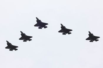Z armatą na wróble. Użycie F-35 przeciwko dronom nie jest dowodem siły