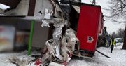 Jasło: Wyprzedzanie zakończone wypadkiem. Ciężarówka uderzyła w budynek