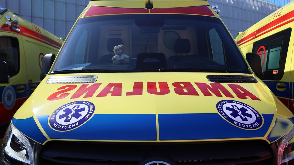 Wiedziałeś, że kolor ambulansu ma znaczenie? Nowszego typu są żółte, a starsze są białe
