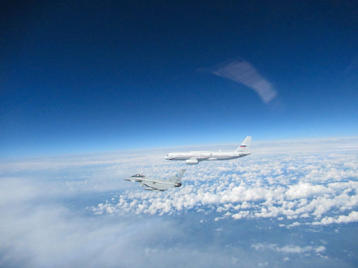 Brytyjskie myśliwce przechwyciły rosyjski Tu-214.
