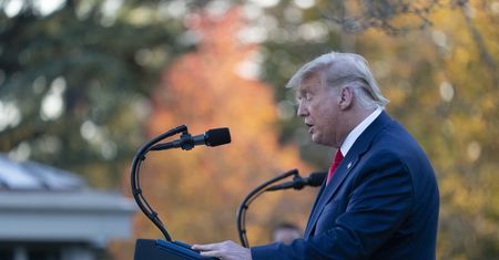 Donald Trump został sam? Wycofane pozwy
