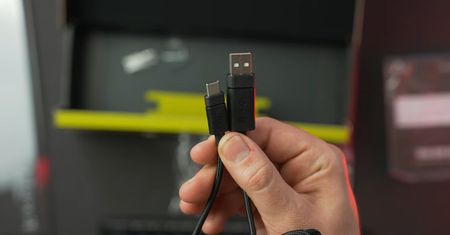 Ładujesz w taki sposób telefon? FBI nie ma dobrych wieści