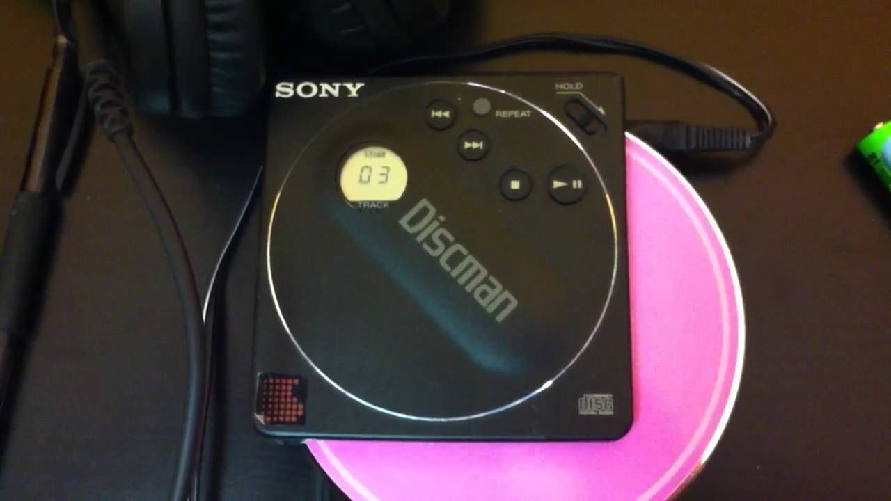 Dziwne sprzęty sprzed lat: discman Sony mniejszy od płyty CD 2
