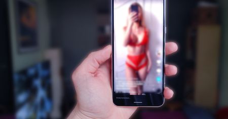 TikTok otwiera biuro w Polsce. "Filmy nawiązujące do erotyki są zakazane"