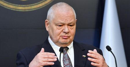 Prezes Glapiński marzy o złocie. "Cały czas kupujemy"
