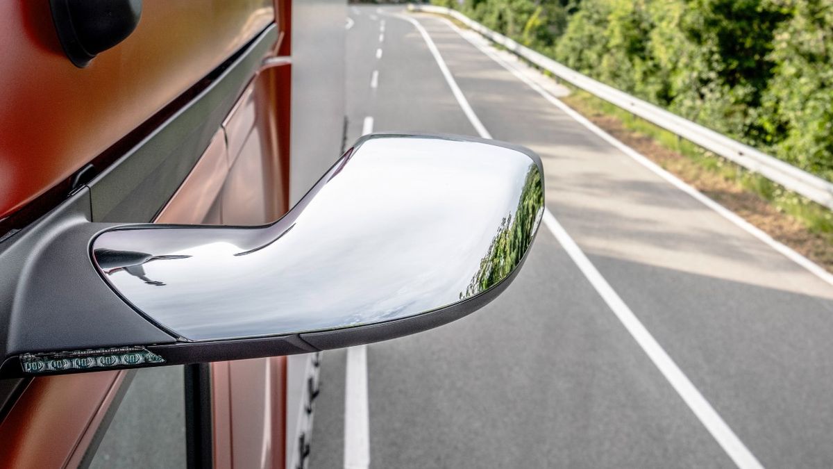 Kamery zamiast lusterek. Czy to rozwiązanie stanie się powszechne? (fot. materiały prasowe Mercedes-Benz