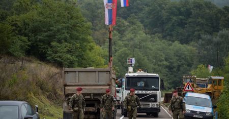 Na Bałkanach wrze. Powstają barykady, wojsko w gotowości