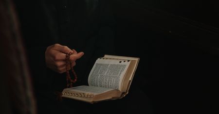 Brakuje księży? Seminarium w Łowiczu wysyła jedynego kandydata do Warszawy