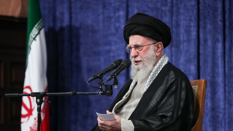 A handout photo made available by the Iranian Supreme Leader's office shows Iranian Supreme Leader Ayatollah Ali Khamenei speaking during a ceremony in Tehran, Iran, 24 August 2025. EPA/IRANIAN SUPREME LEADER OFFICE / HANDOUT HANDOUT EDITORIAL USE ONLY/NO SALES Dostawca: PAP/EPA.