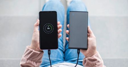 Powerbank na wakacje – Hama przedstawia idealną propozycję