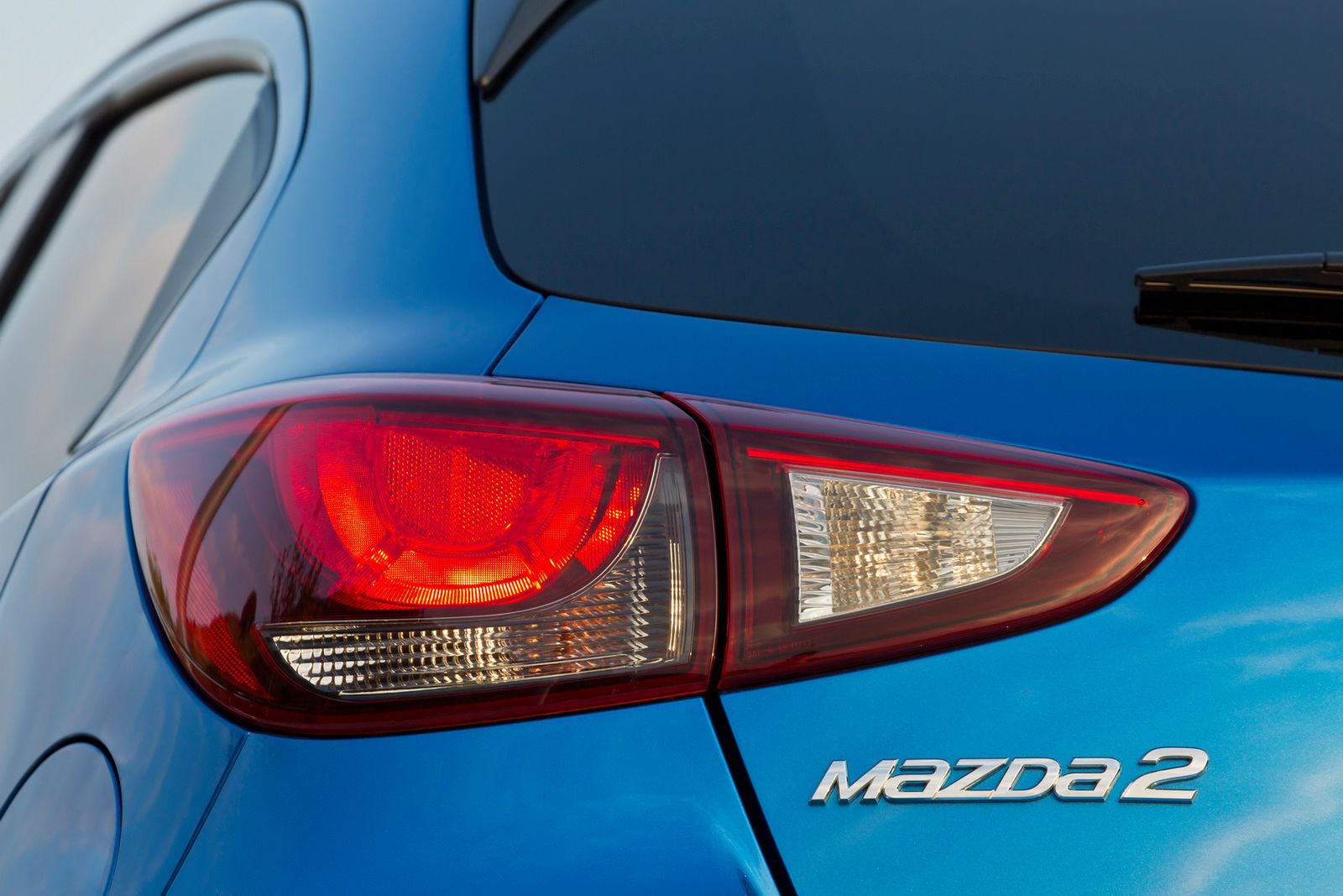Europejska Mazda 2 – obszerna galeria zdjęć 71