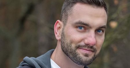 Tomasz Kowalski z "Rolnik szuka żony" TVP to niezłe ciacho. Komu wpadł w oko?