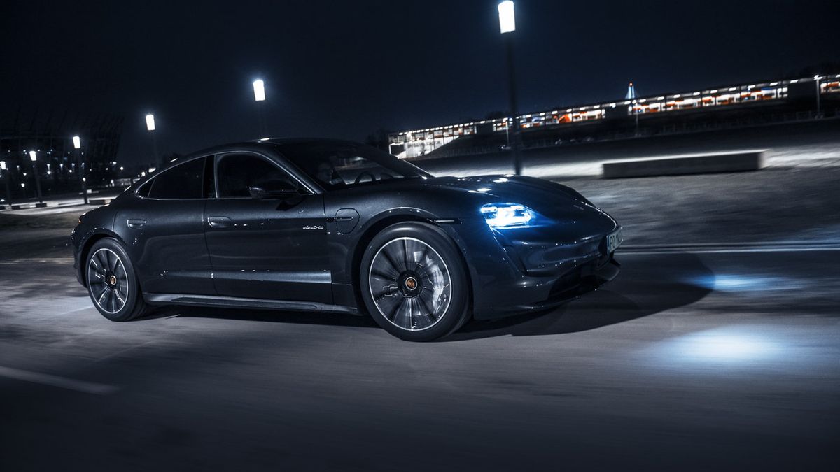 Dźwięk elektrycznych porsche ma być bardziej emocjonujący