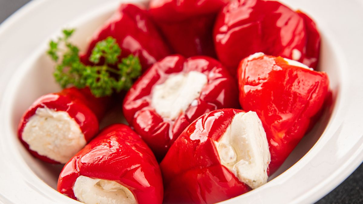 Faszerowane papryczki to przysmak na wielu imprezach