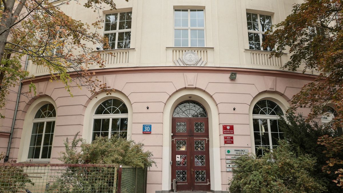 Briefing prasowy w siedzibie Krajowej Rady S?downictwa
Fot. Mateusz Grochocki/East News, 29.09.2025. Warszawa. Briefing prasowy sedziow Piotra Schaba, Michala Lasoty i Przemyslawa Radzika w siedzibie Krajowej Rady Sadownictwa.
Mateusz Grochocki