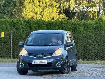 Kuznocin: 14-latka na elektrycznej hulajnodze wjechała pod auto. W stanie krytycznym została zabrana śmigłowcem do szpitala