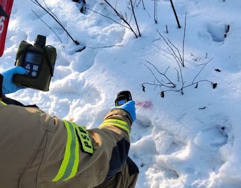 Nieznana substancja w lesie. Interwencja służb