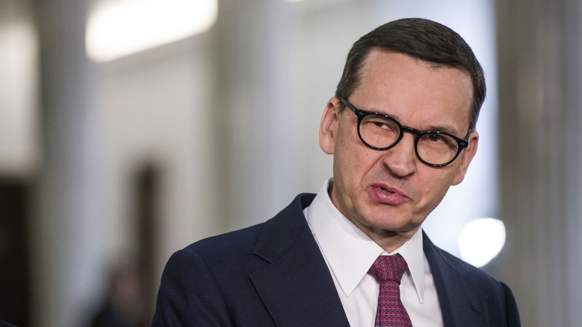 WARSAW, POLAND - 2024/01/18: Mateusz Morawiecki, former PM and member of Law and Justice (PiS) party speaks at a press conference at the Sejm - Lower House of Parliament. Continuation of the third session of the Lower House of Polish Parliament (Sejm) of the 10th term. (Photo by Attila Husejnow/SOPA Images/LightRocket via Getty Images)
